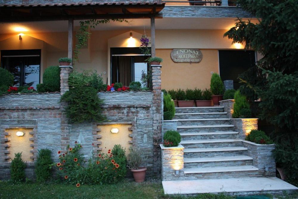 Guesthouse Liogerma Káto Loutrákion Exterior foto